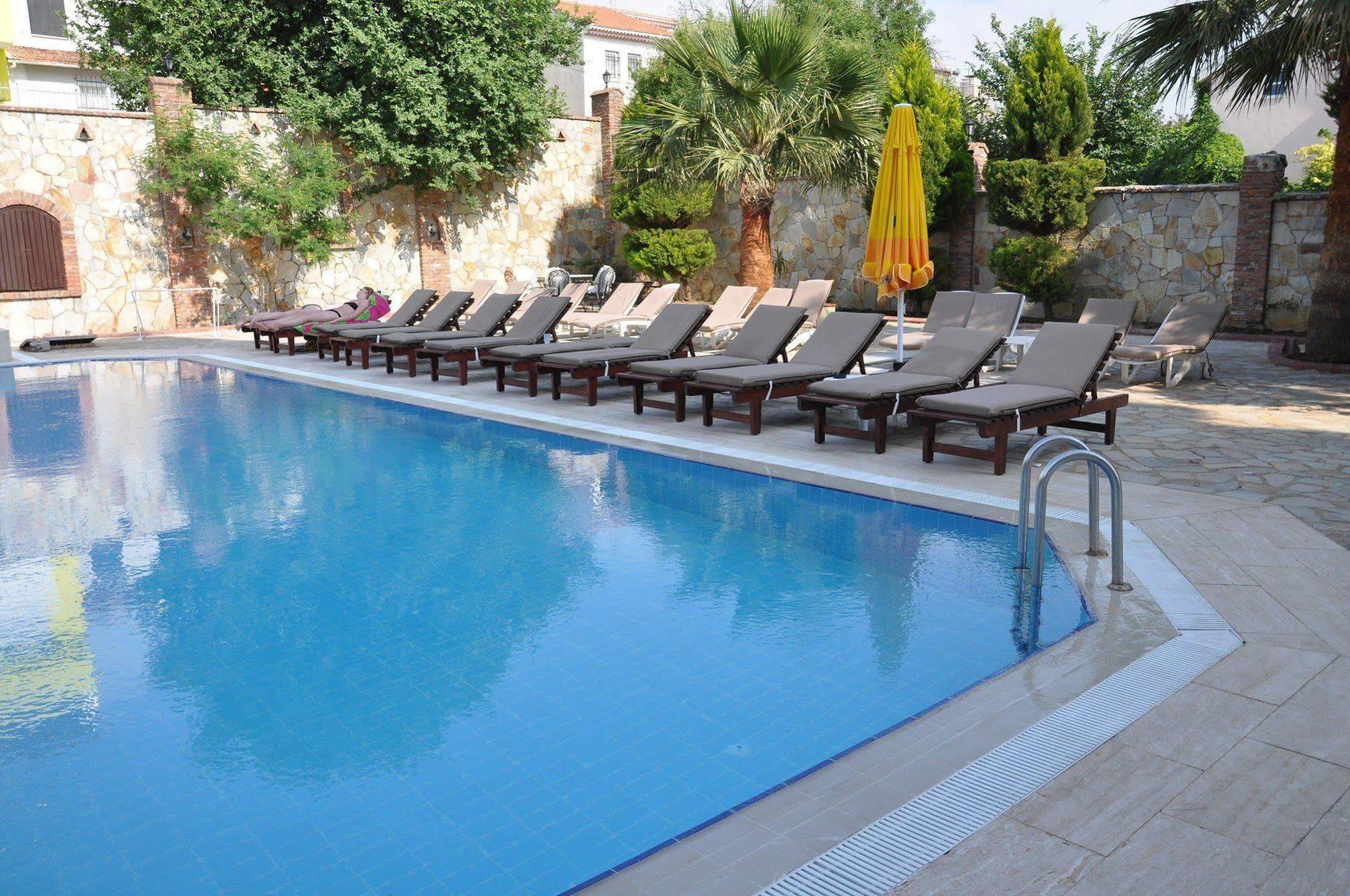Esat Hotel Kusadası Eksteriør billede
